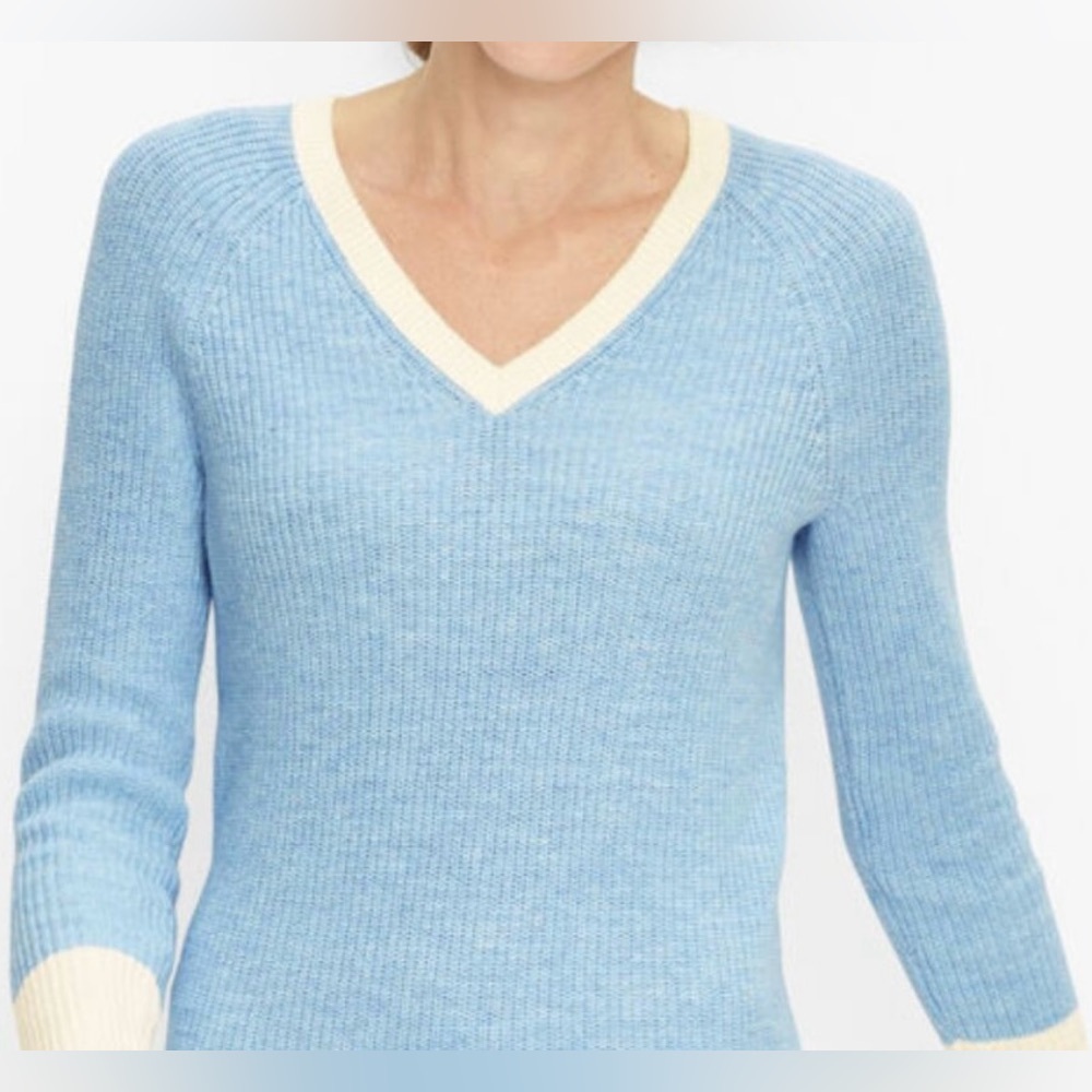 Talbots Light Blue with White Tipped Sleeves and V-Neck Sweater in Size 2X